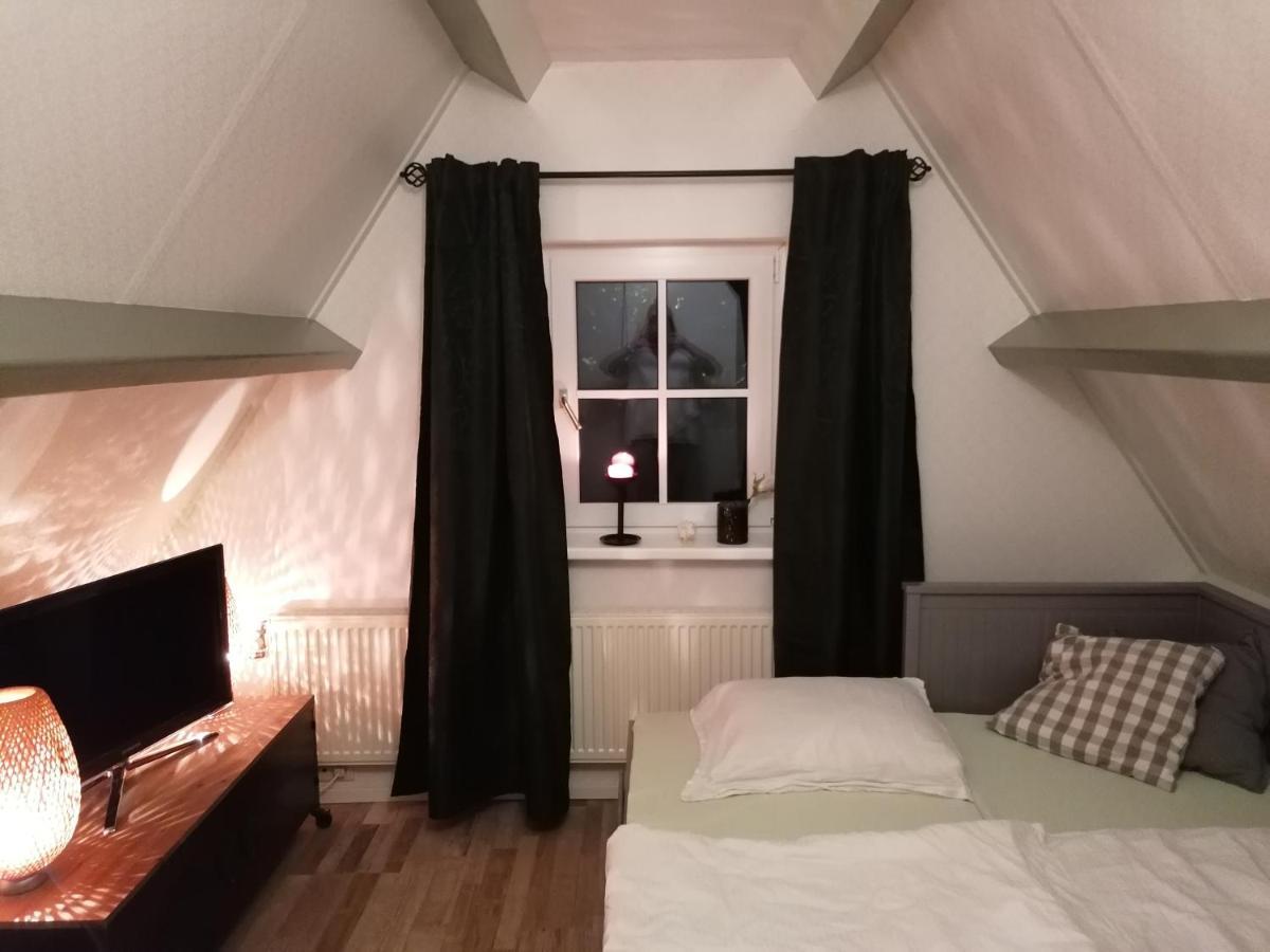 Chez Bob Bed & Breakfast Bovenkarspel Bagian luar foto